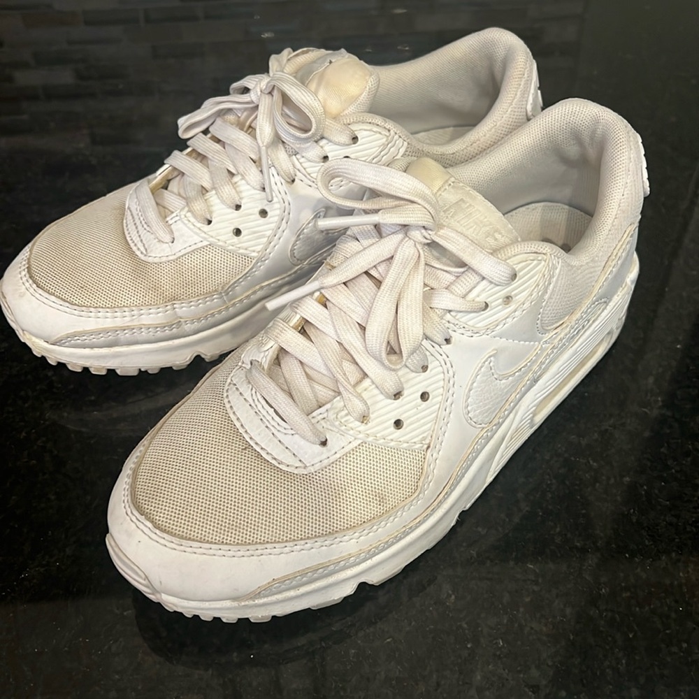 Nike Air Max - Size 7